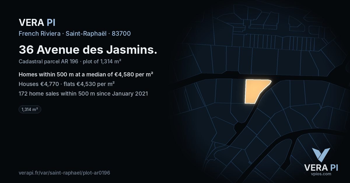 36 Avenue des Jasmins, Saint-Raphaël at night – the plot lit, the parcels around coloured by the prices near them