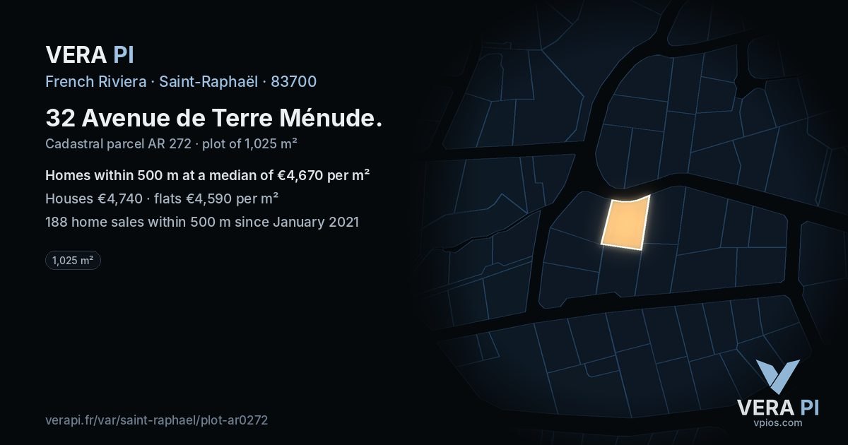 32 Avenue de Terre Ménude, Saint-Raphaël at night – the plot lit, the parcels around coloured by the prices near them