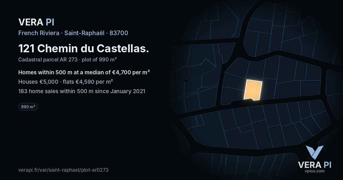 121 Chemin du Castellas, Saint-Raphaël at night – the plot lit, the parcels around coloured by the prices near them