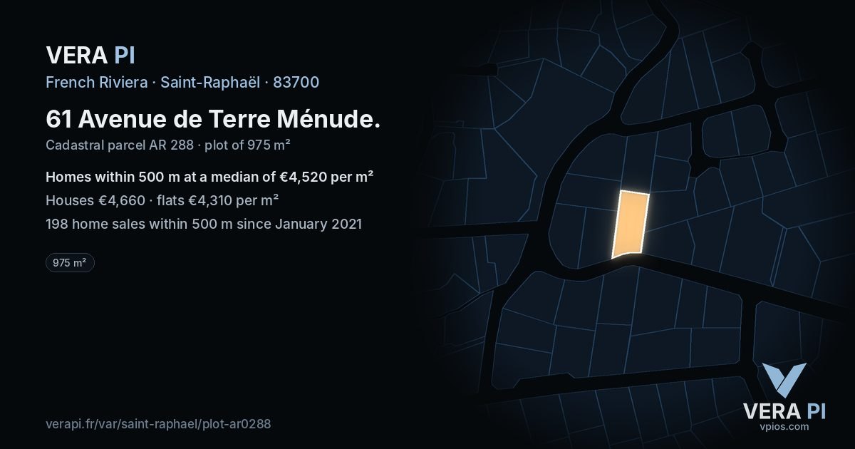 61 Avenue de Terre Ménude, Saint-Raphaël at night – the plot lit, the parcels around coloured by the prices near them