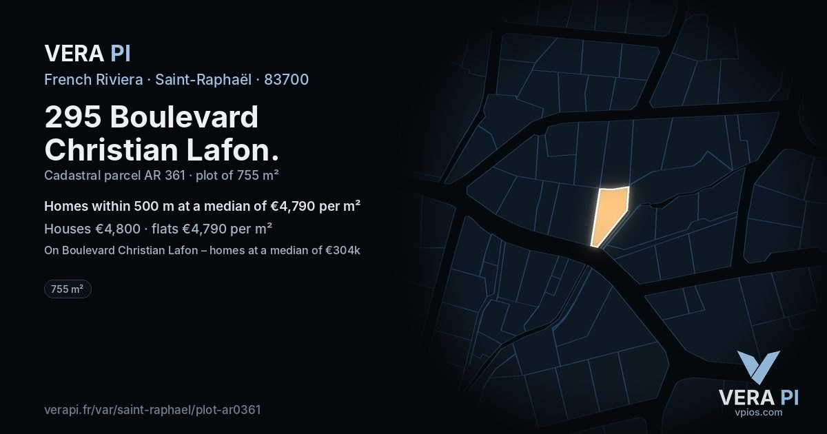 295 Boulevard Christian Lafon, Saint-Raphaël at night – the plot lit, the parcels around coloured by the prices near them