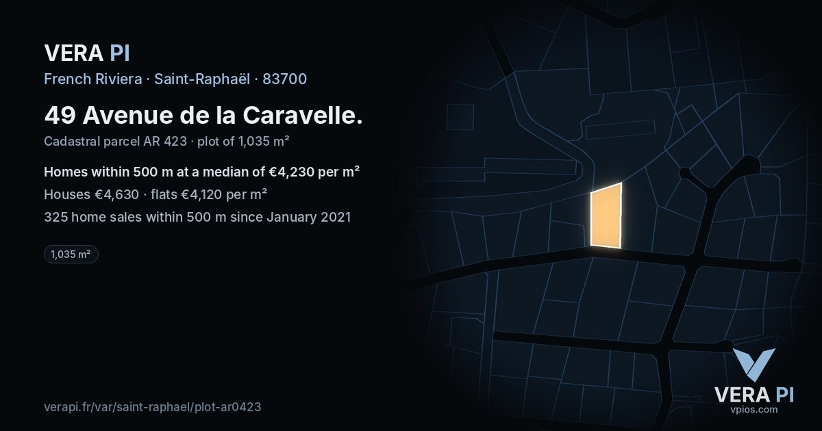 49 Avenue de la Caravelle, Saint-Raphaël at night – the plot lit, the parcels around coloured by the prices near them