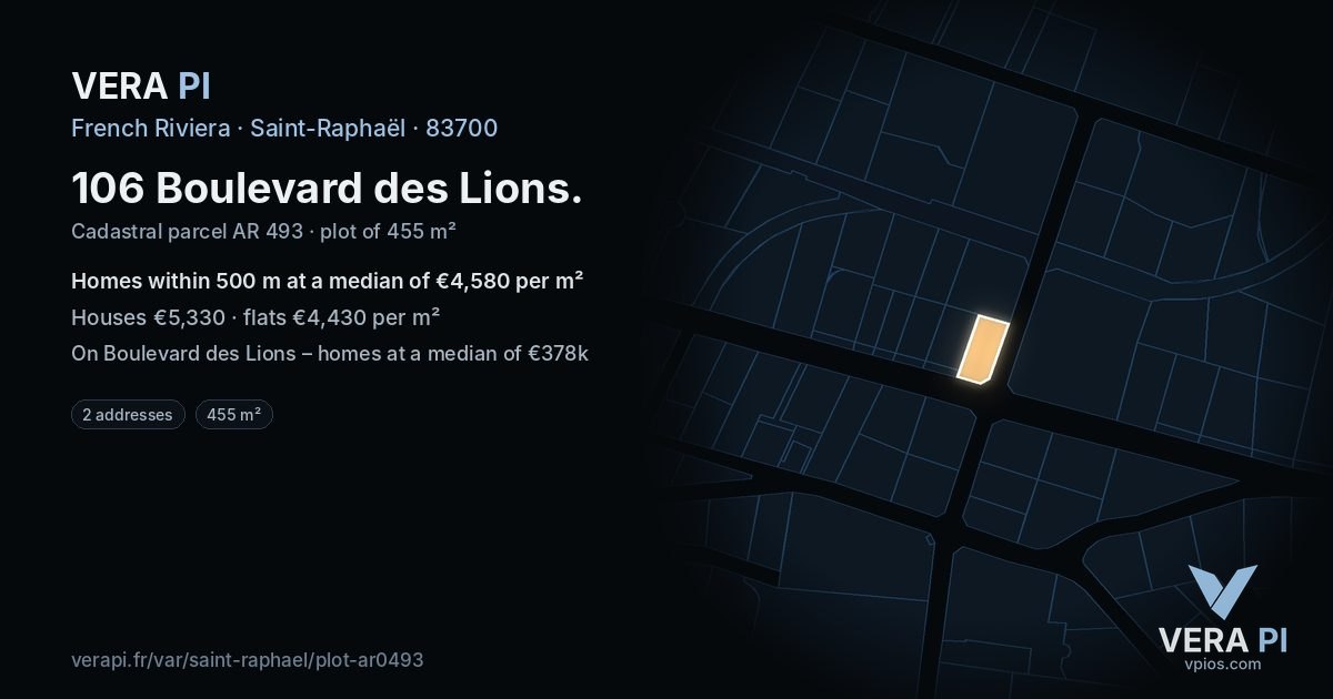 106 Boulevard des Lions, Saint-Raphaël at night – the plot lit, the parcels around coloured by the prices near them