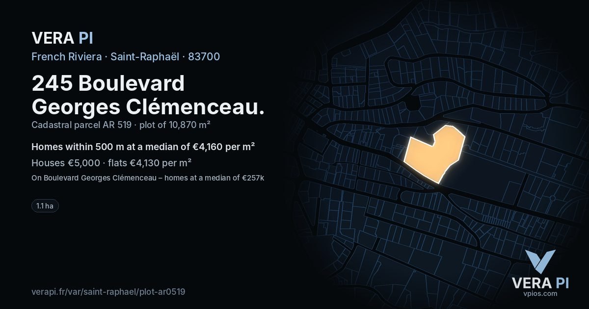 245 Boulevard Georges Clémenceau, Saint-Raphaël at night – the plot lit, the parcels around coloured by the prices near them