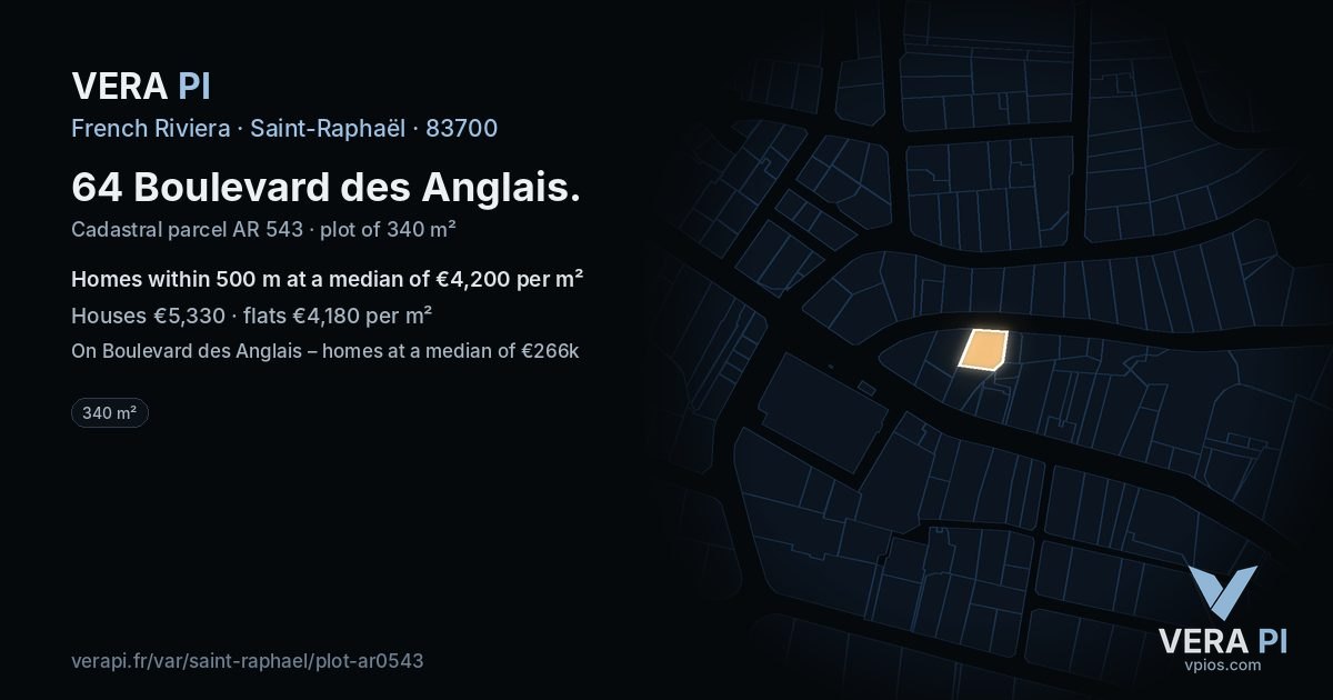 64 Boulevard des Anglais, Saint-Raphaël at night – the plot lit, the parcels around coloured by the prices near them