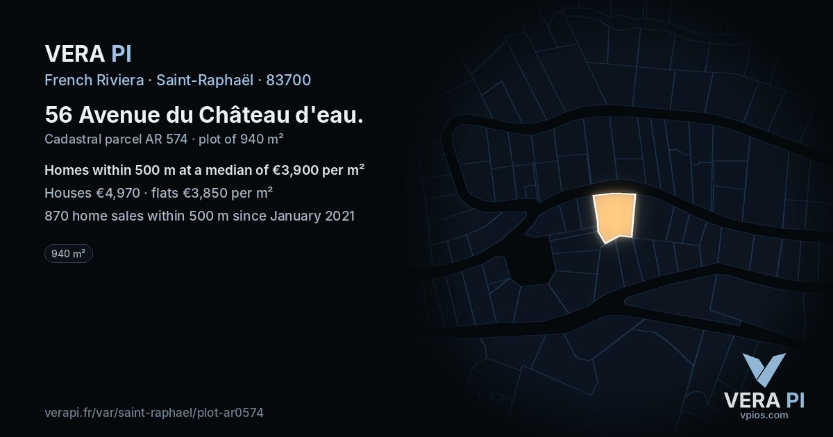 56 Avenue du Château d'eau, Saint-Raphaël at night – the plot lit, the parcels around coloured by the prices near them