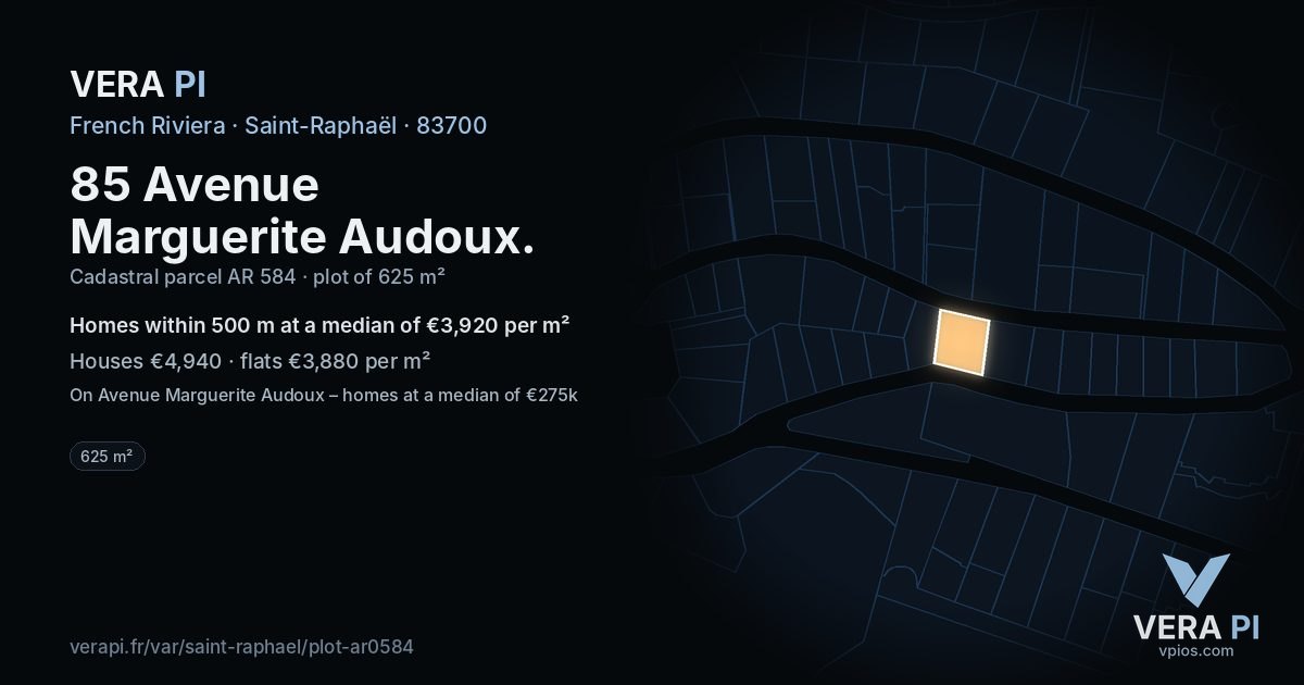 85 Avenue Marguerite Audoux, Saint-Raphaël at night – the plot lit, the parcels around coloured by the prices near them