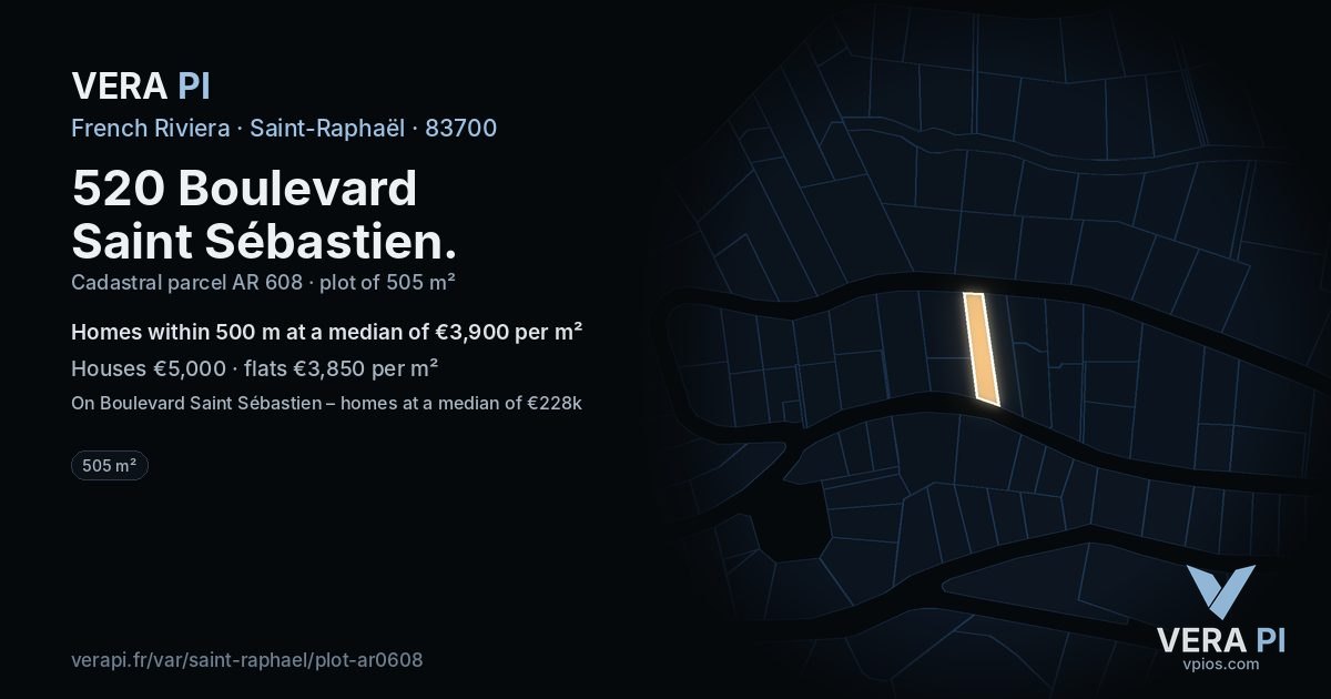 520 Boulevard Saint Sébastien, Saint-Raphaël at night – the plot lit, the parcels around coloured by the prices near them