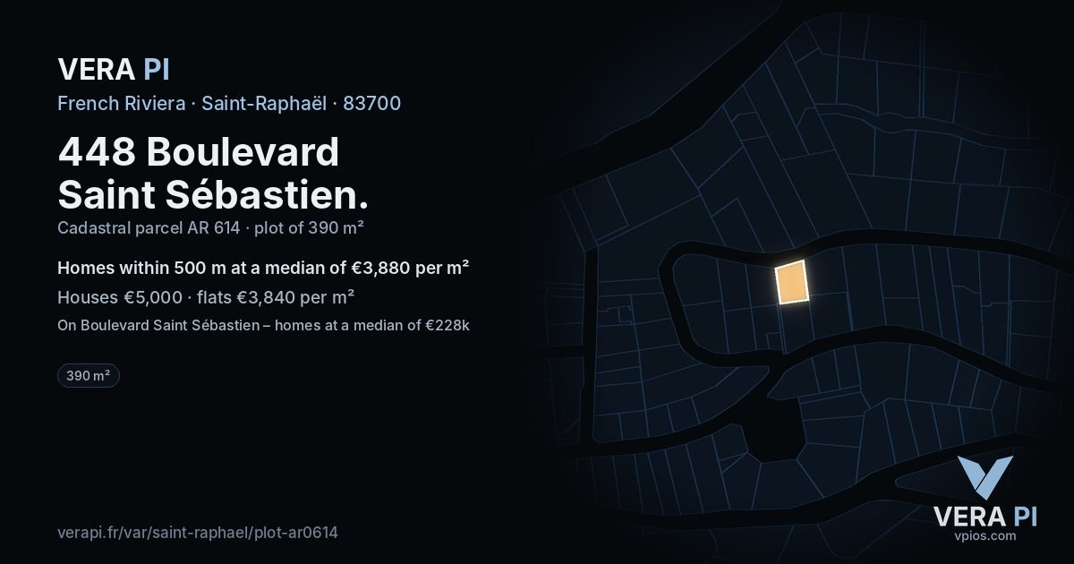 448 Boulevard Saint Sébastien, Saint-Raphaël at night – the plot lit, the parcels around coloured by the prices near them