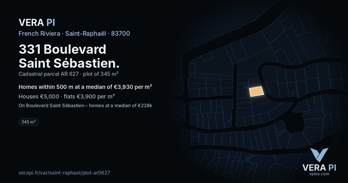 331 Boulevard Saint Sébastien, Saint-Raphaël at night – the plot lit, the parcels around coloured by the prices near them