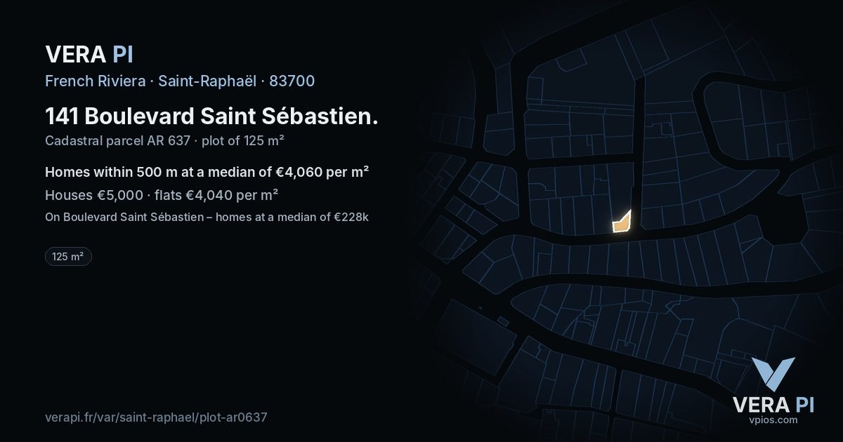 141 Boulevard Saint Sébastien, Saint-Raphaël at night – the plot lit, the parcels around coloured by the prices near them