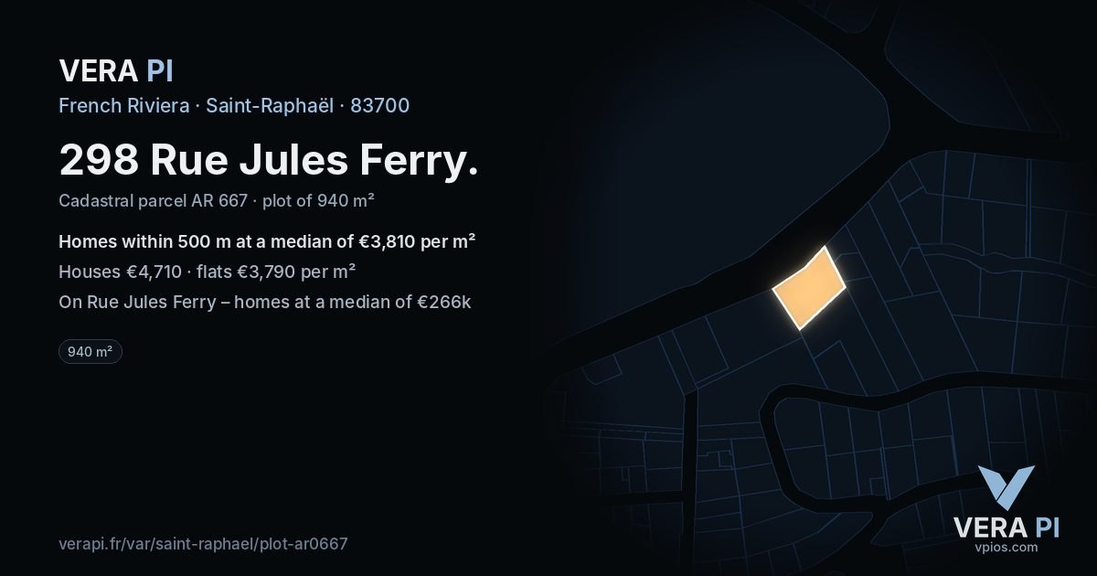 298 Rue Jules Ferry, Saint-Raphaël at night – the plot lit, the parcels around coloured by the prices near them