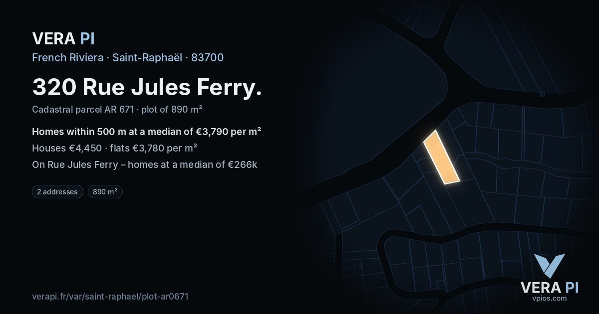 320 Rue Jules Ferry, Saint-Raphaël at night – the plot lit, the parcels around coloured by the prices near them