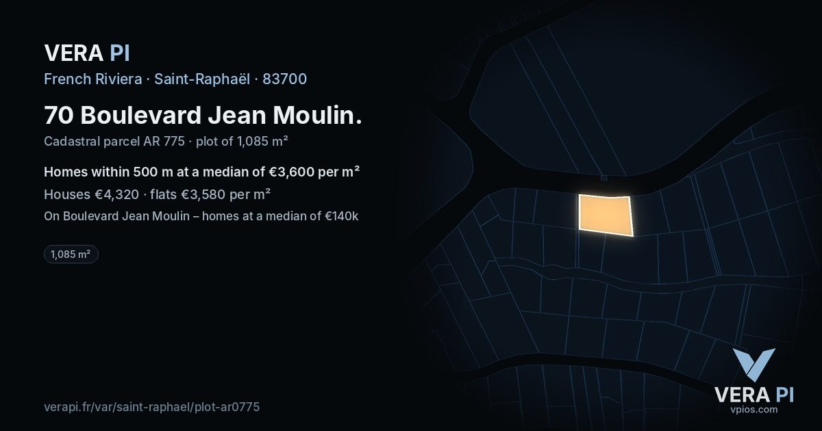 70 Boulevard Jean Moulin, Saint-Raphaël at night – the plot lit, the parcels around coloured by the prices near them