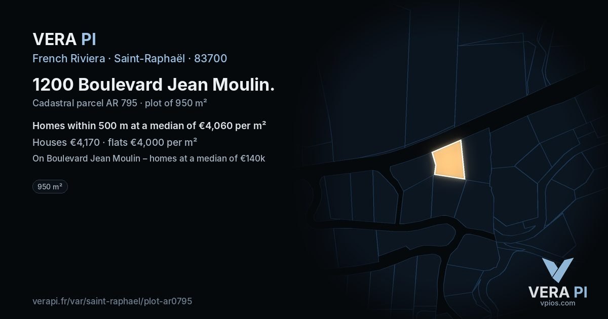 1200 Boulevard Jean Moulin, Saint-Raphaël at night – the plot lit, the parcels around coloured by the prices near them