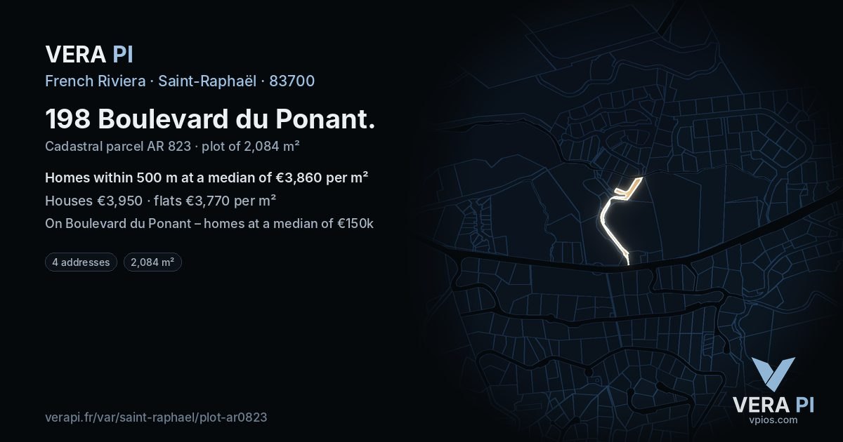 198 Boulevard du Ponant, Saint-Raphaël at night – the plot lit, the parcels around coloured by the prices near them