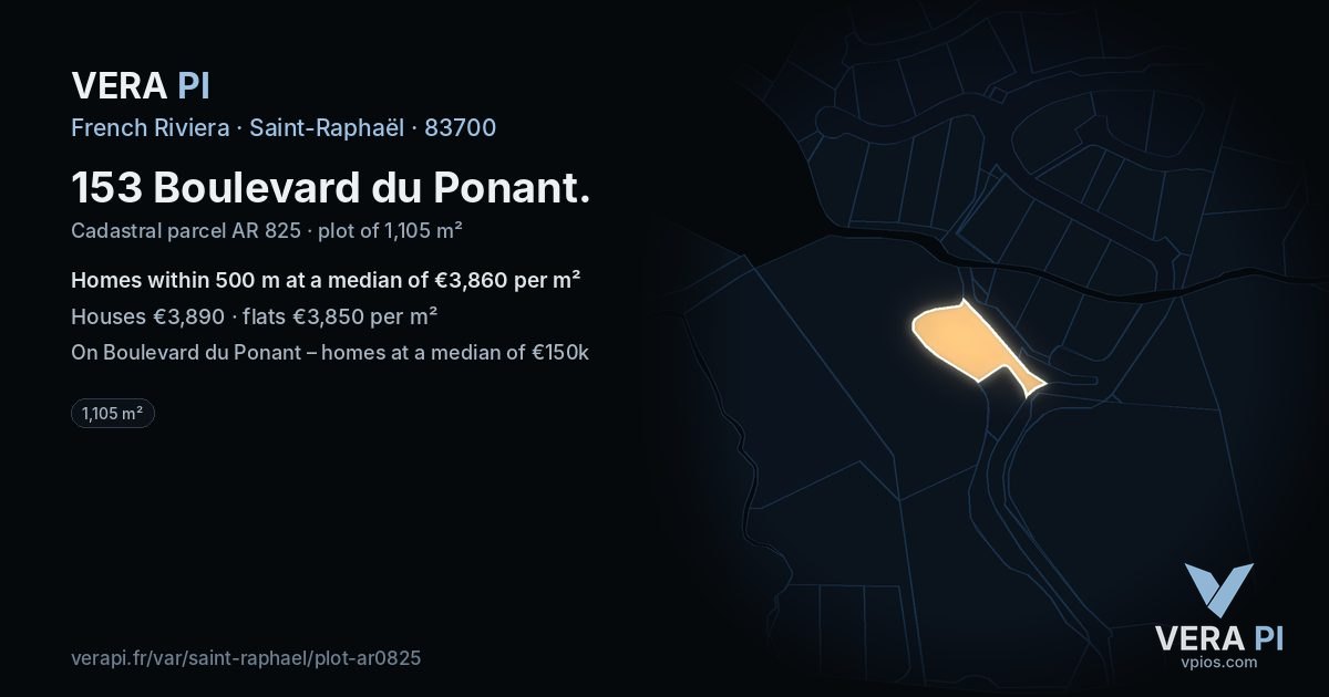 153 Boulevard du Ponant, Saint-Raphaël at night – the plot lit, the parcels around coloured by the prices near them