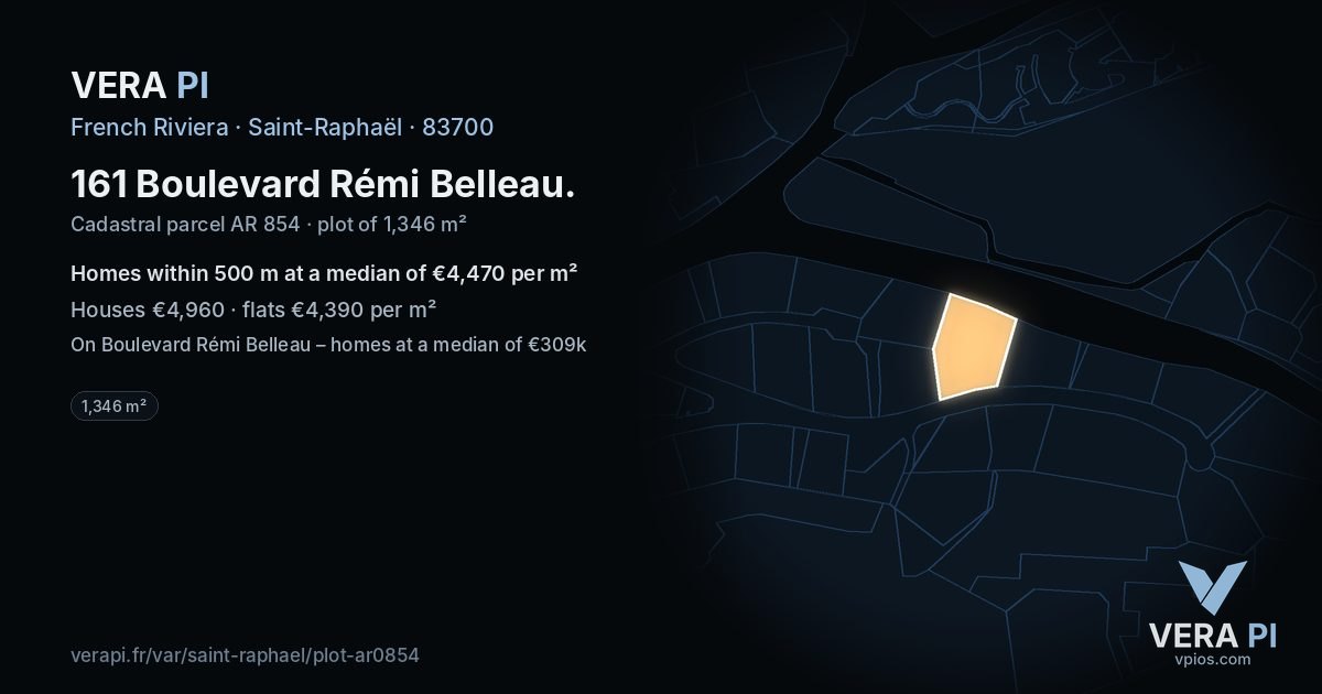 161 Boulevard Rémi Belleau, Saint-Raphaël at night – the plot lit, the parcels around coloured by the prices near them