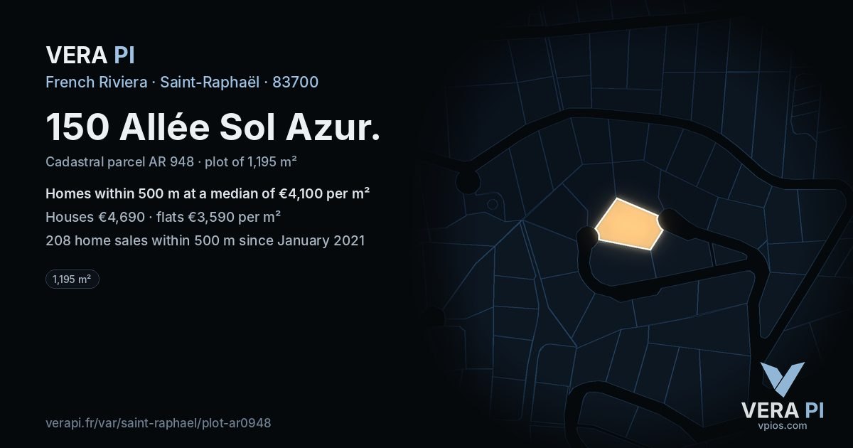 150 Allée Sol Azur, Saint-Raphaël at night – the plot lit, the parcels around coloured by the prices near them