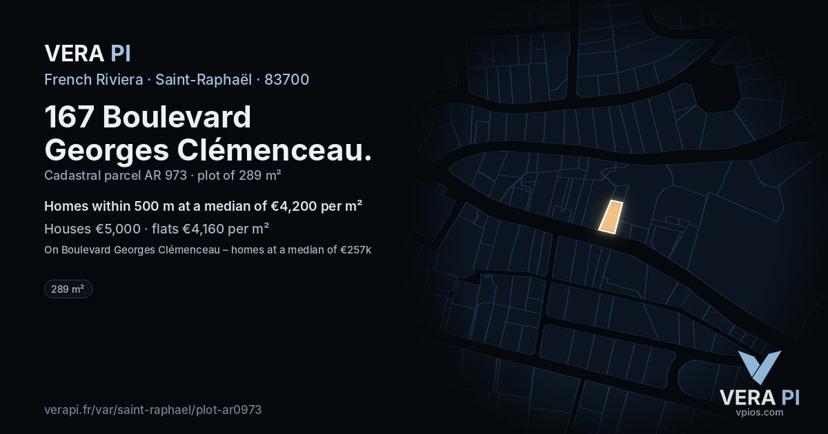 167 Boulevard Georges Clémenceau, Saint-Raphaël at night – the plot lit, the parcels around coloured by the prices near them