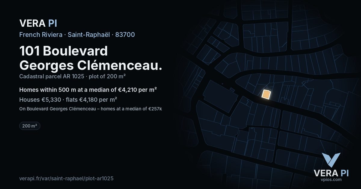 101 Boulevard Georges Clémenceau, Saint-Raphaël at night – the plot lit, the parcels around coloured by the prices near them