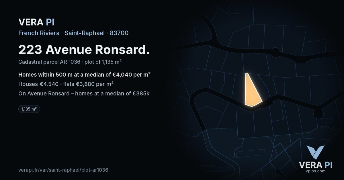 223 Avenue Ronsard, Saint-Raphaël at night – the plot lit, the parcels around coloured by the prices near them