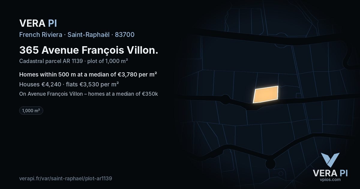 365 Avenue François Villon, Saint-Raphaël at night – the plot lit, the parcels around coloured by the prices near them