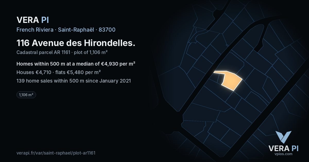 116 Avenue des Hirondelles, Saint-Raphaël at night – the plot lit, the parcels around coloured by the prices near them
