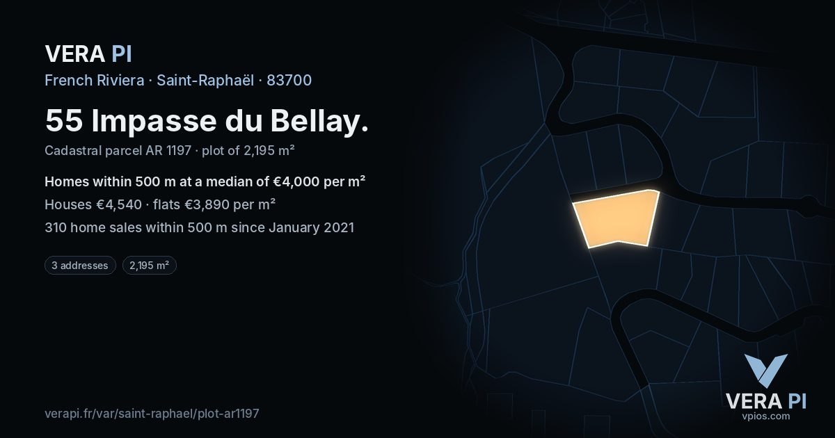 55 Impasse du Bellay, Saint-Raphaël at night – the plot lit, the parcels around coloured by the prices near them