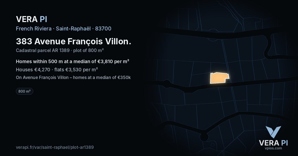 383 Avenue François Villon, Saint-Raphaël at night – the plot lit, the parcels around coloured by the prices near them
