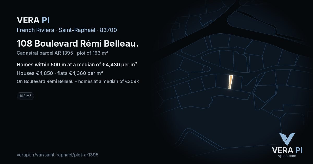 108 Boulevard Rémi Belleau, Saint-Raphaël at night – the plot lit, the parcels around coloured by the prices near them