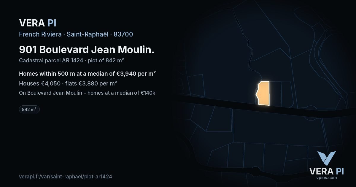 901 Boulevard Jean Moulin, Saint-Raphaël at night – the plot lit, the parcels around coloured by the prices near them