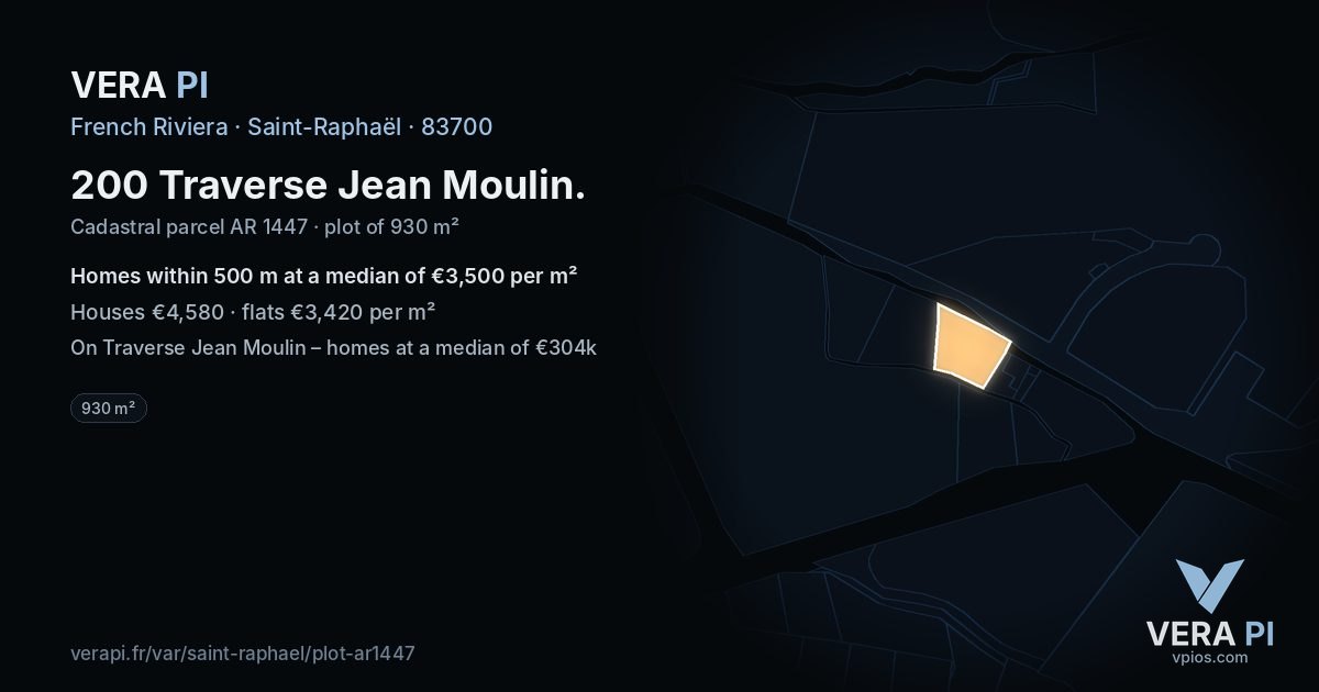 200 Traverse Jean Moulin, Saint-Raphaël at night – the plot lit, the parcels around coloured by the prices near them