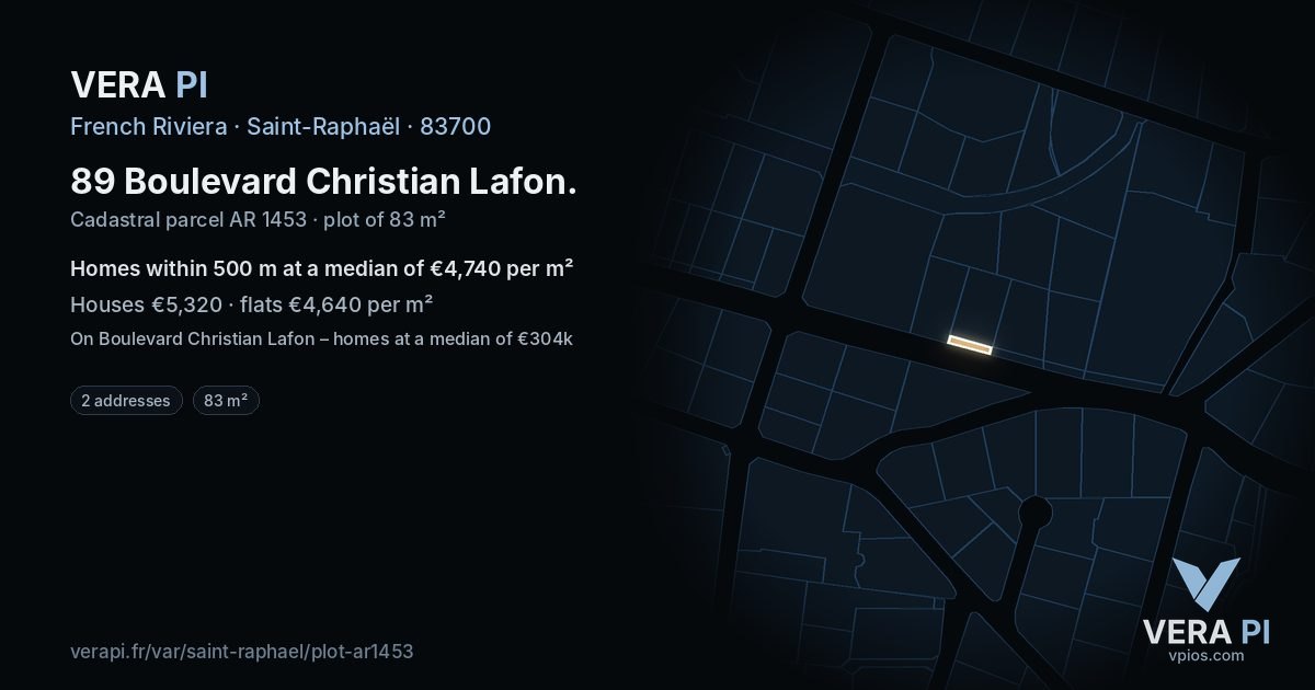 89 Boulevard Christian Lafon, Saint-Raphaël at night – the plot lit, the parcels around coloured by the prices near them
