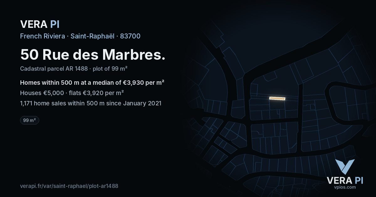 50 Rue des Marbres, Saint-Raphaël at night – the plot lit, the parcels around coloured by the prices near them