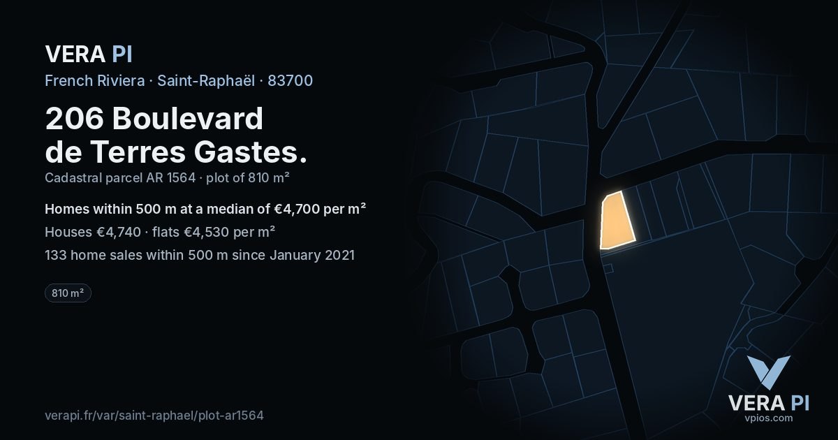 206 Boulevard de Terres Gastes, Saint-Raphaël at night – the plot lit, the parcels around coloured by the prices near them