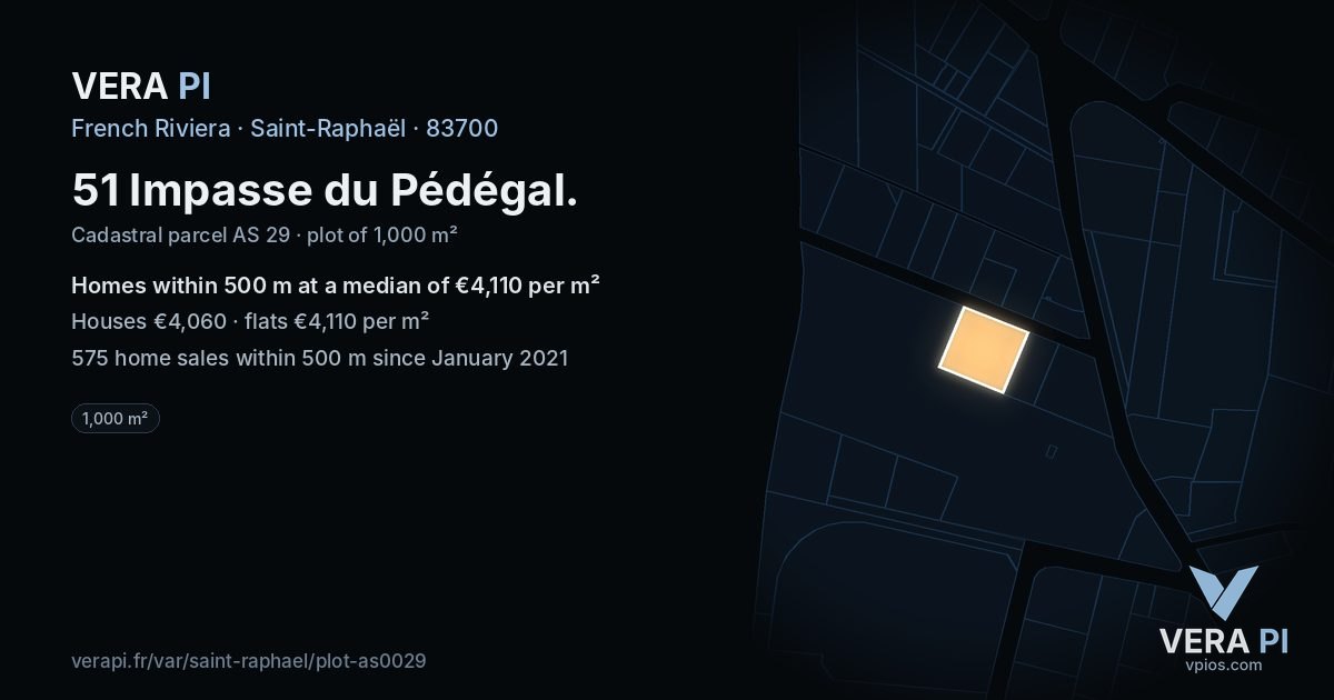 51 Impasse du Pédégal, Saint-Raphaël at night – the plot lit, the parcels around coloured by the prices near them