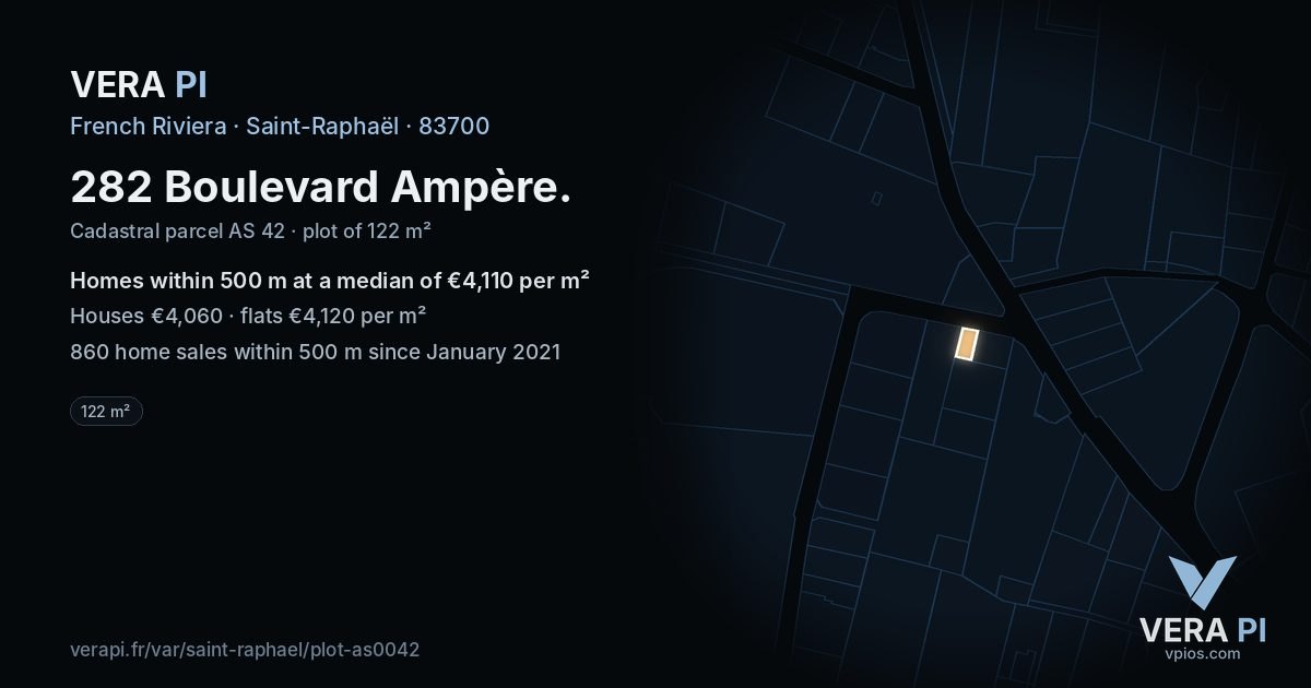 282 Boulevard Ampère, Saint-Raphaël at night – the plot lit, the parcels around coloured by the prices near them
