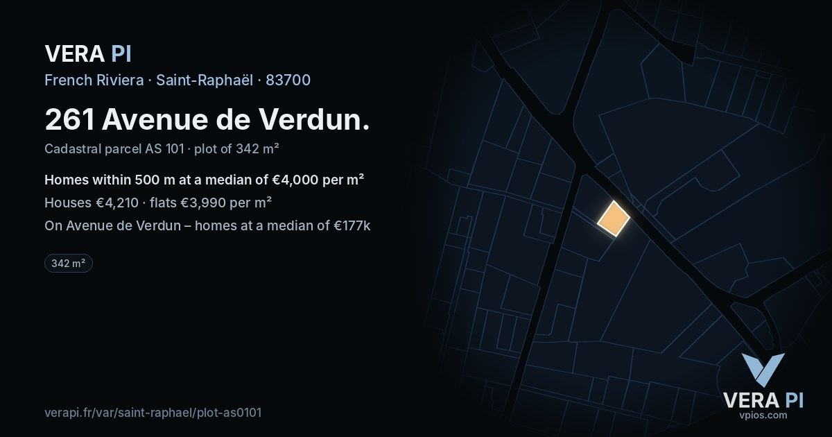 261 Avenue de Verdun, Saint-Raphaël at night – the plot lit, the parcels around coloured by the prices near them