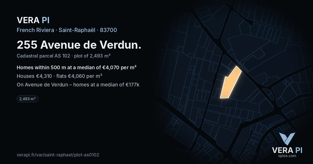 255 Avenue de Verdun, Saint-Raphaël at night – the plot lit, the parcels around coloured by the prices near them