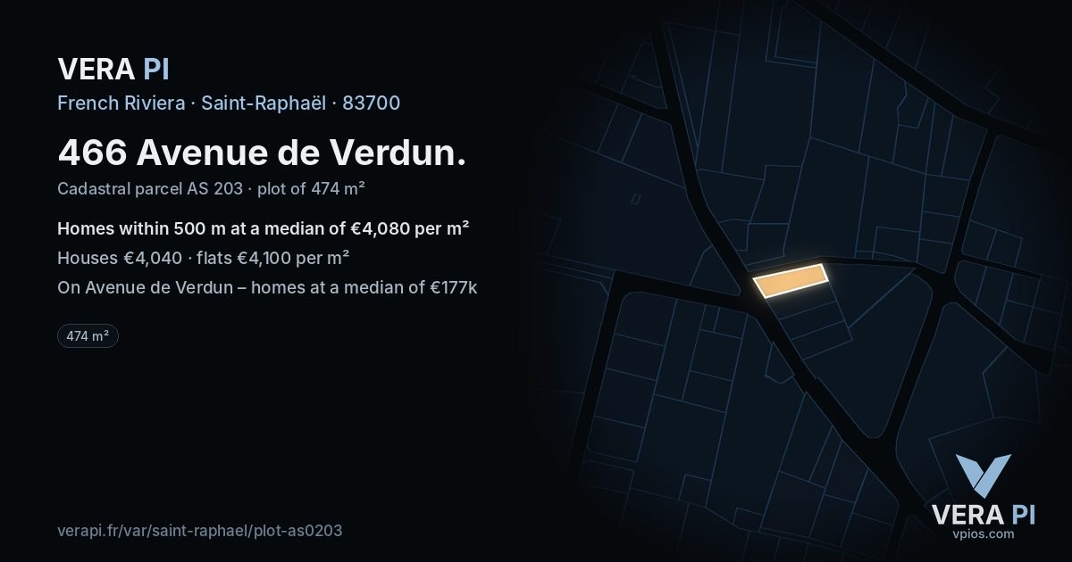 466 Avenue de Verdun, Saint-Raphaël at night – the plot lit, the parcels around coloured by the prices near them