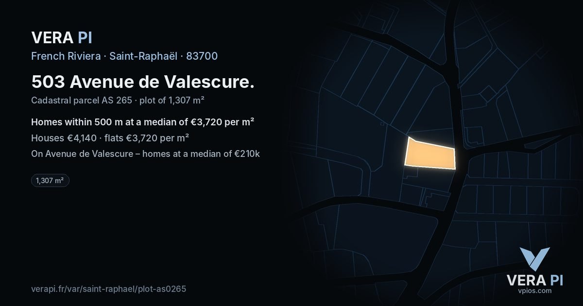 503 Avenue de Valescure, Saint-Raphaël at night – the plot lit, the parcels around coloured by the prices near them