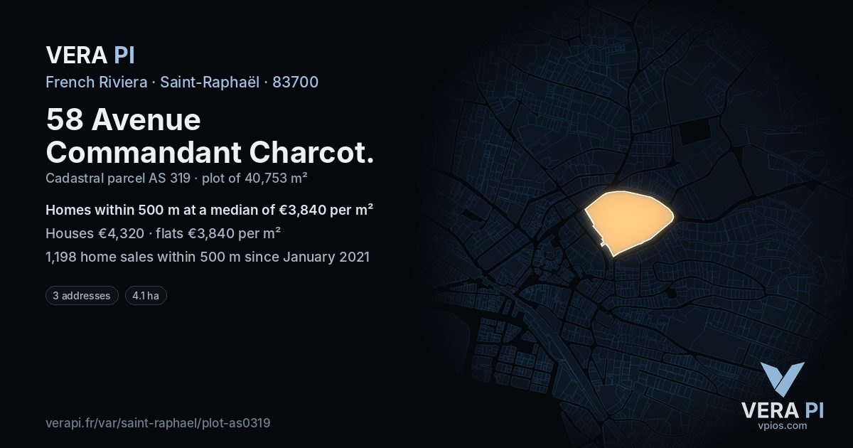 58 Avenue Commandant Charcot, Saint-Raphaël at night – the plot lit, the parcels around coloured by the prices near them