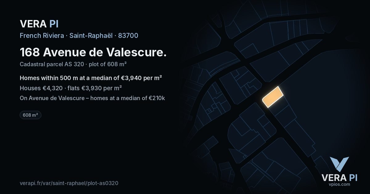 168 Avenue de Valescure, Saint-Raphaël at night – the plot lit, the parcels around coloured by the prices near them