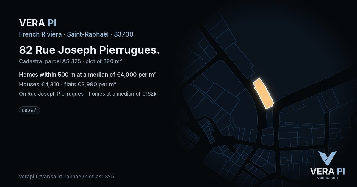 82 Rue Joseph Pierrugues, Saint-Raphaël at night – the plot lit, the parcels around coloured by the prices near them