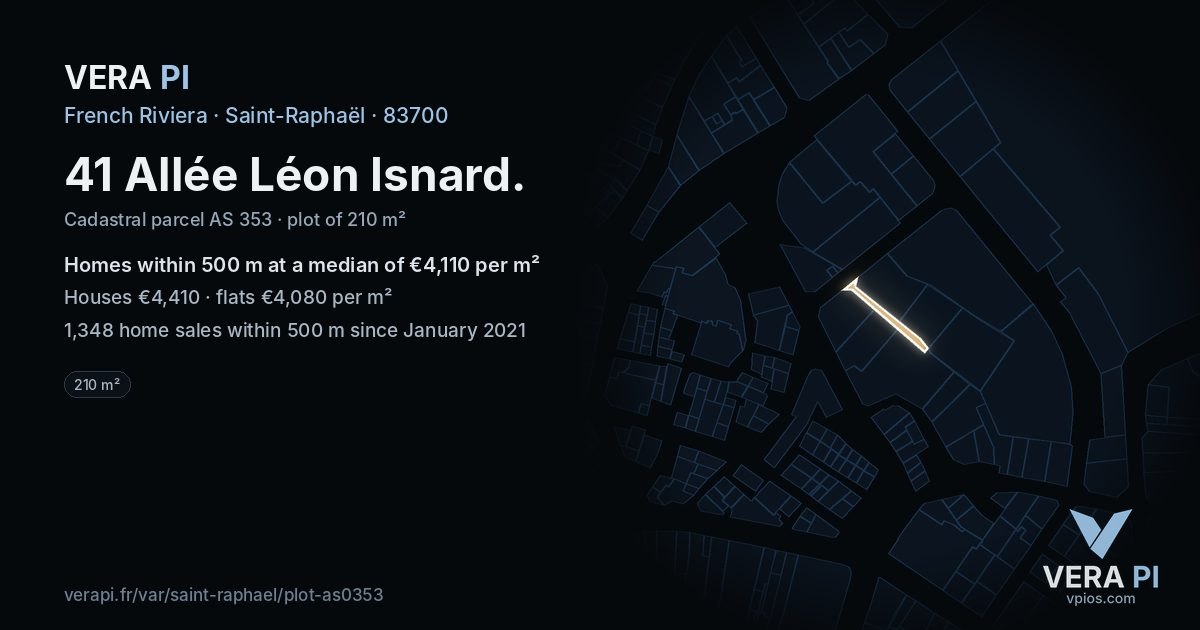 41 Allée Léon Isnard, Saint-Raphaël at night – the plot lit, the parcels around coloured by the prices near them