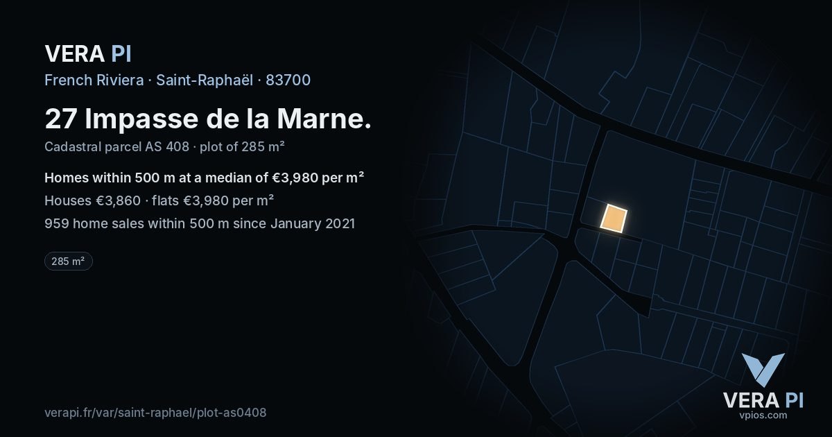 27 Impasse de la Marne, Saint-Raphaël at night – the plot lit, the parcels around coloured by the prices near them