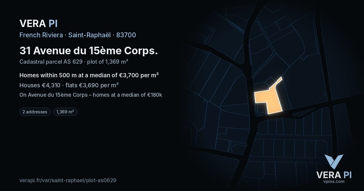 31 Avenue du 15ème Corps, Saint-Raphaël at night – the plot lit, the parcels around coloured by the prices near them