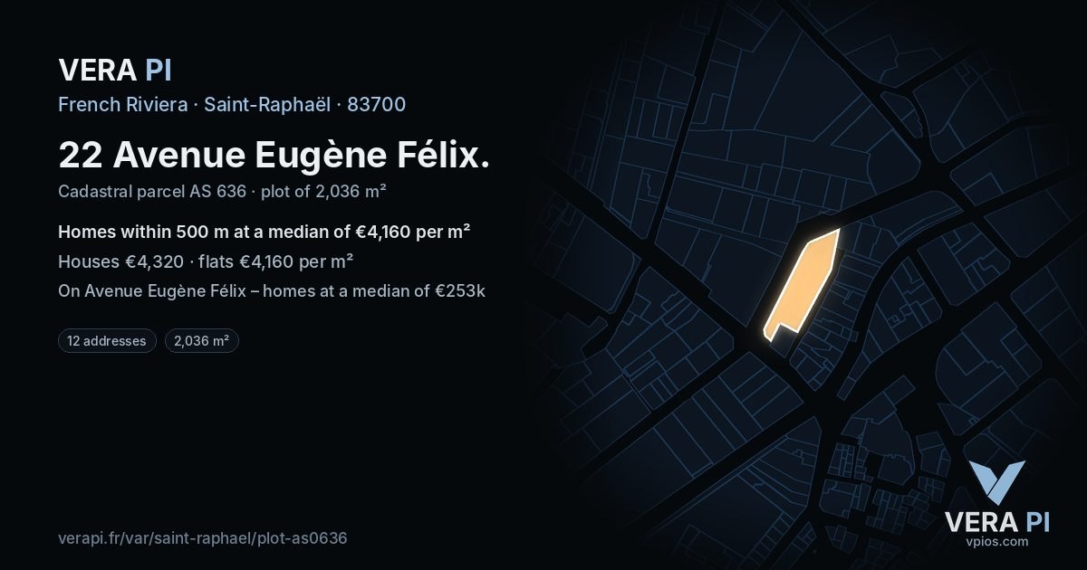 22 Avenue Eugène Félix, Saint-Raphaël at night – the plot lit, the parcels around coloured by the prices near them