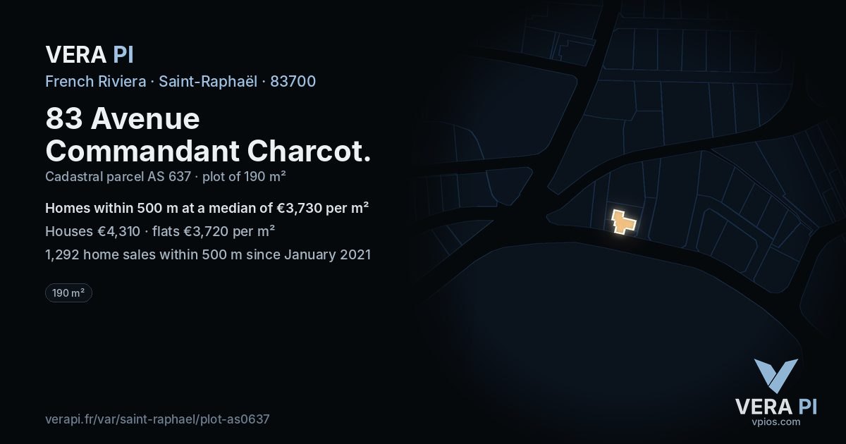 83 Avenue Commandant Charcot, Saint-Raphaël at night – the plot lit, the parcels around coloured by the prices near them